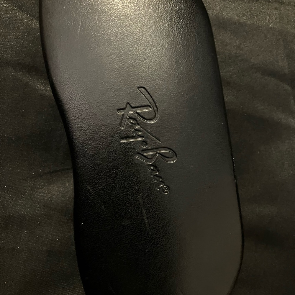 Ray Ban Black Hard Glasses case with Ray Ban Cloth